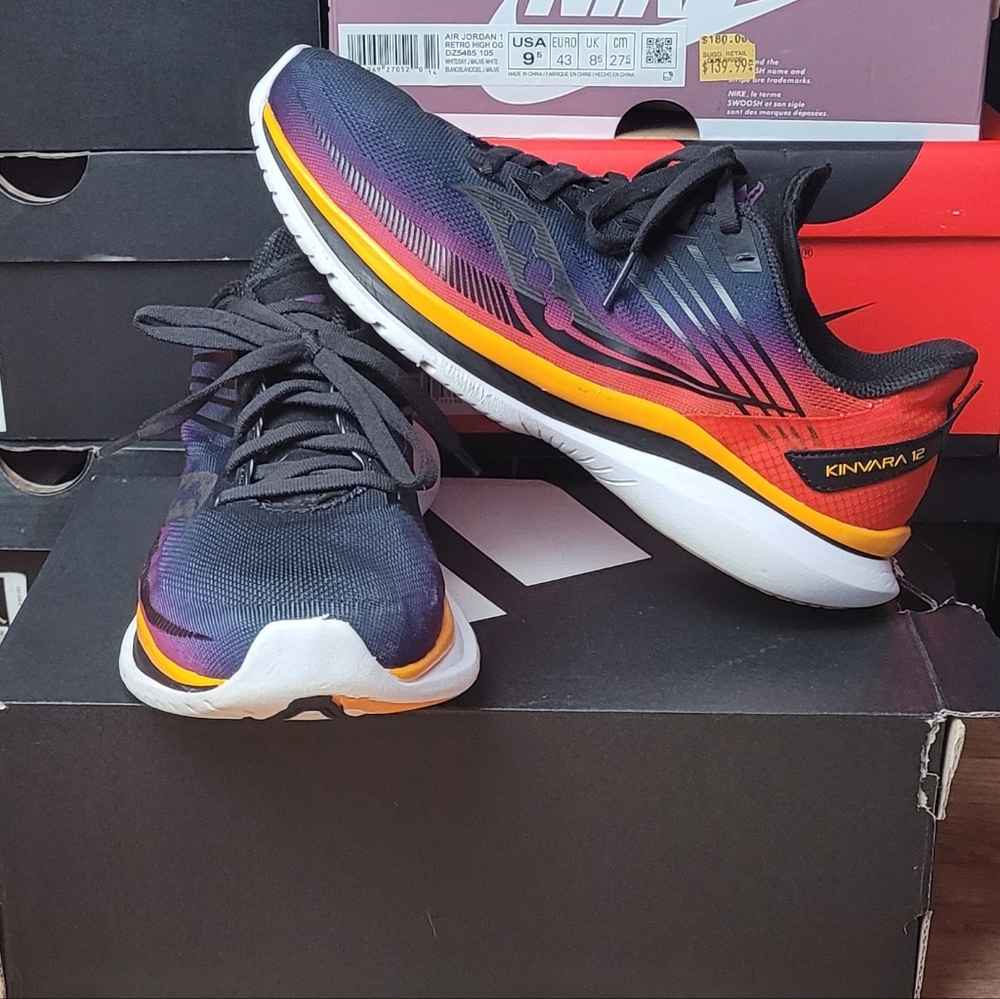 Saucony Kinvara 14 Running Shoes Size 7 Black/Orange
